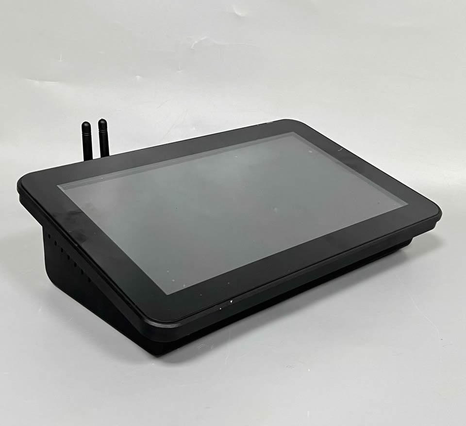 TPV táctil compacto modelo E4 – potencia profesional en el mínimo espacio